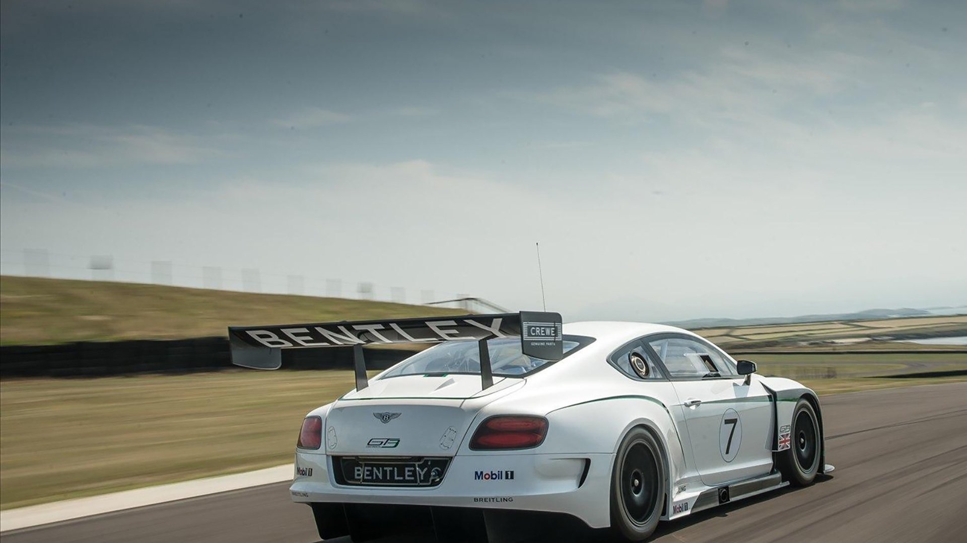 未来联盟：虚拟现场与AR互动引领新潮流，未来联盟门面